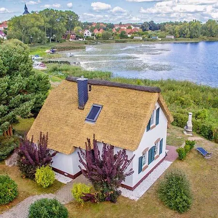Holiday home Seerose Sternberg